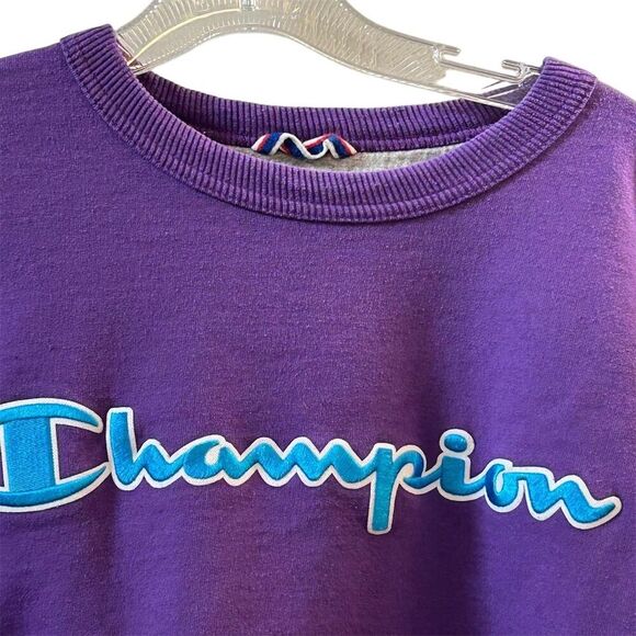 Champion Women's Large Purple Crewneck Sweatshirt Spell Out Logo - Picture 6 of 16